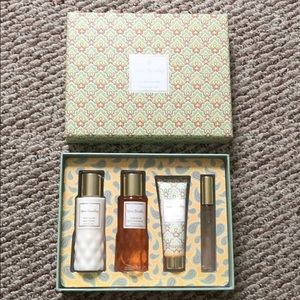 Vera Bradley Vanilla Sea Salt Discovery Set